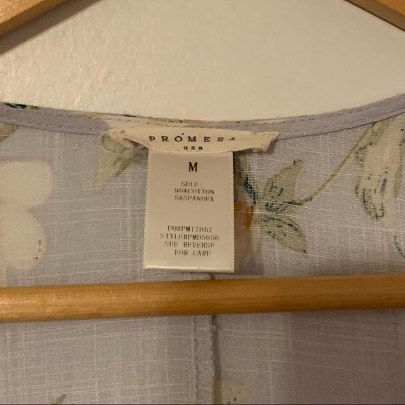 EUC Promesa Floral Wrap Dress Size Medium - Picture 8 of 13